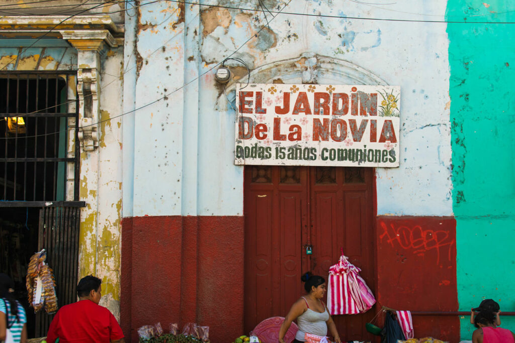 Nica Signs